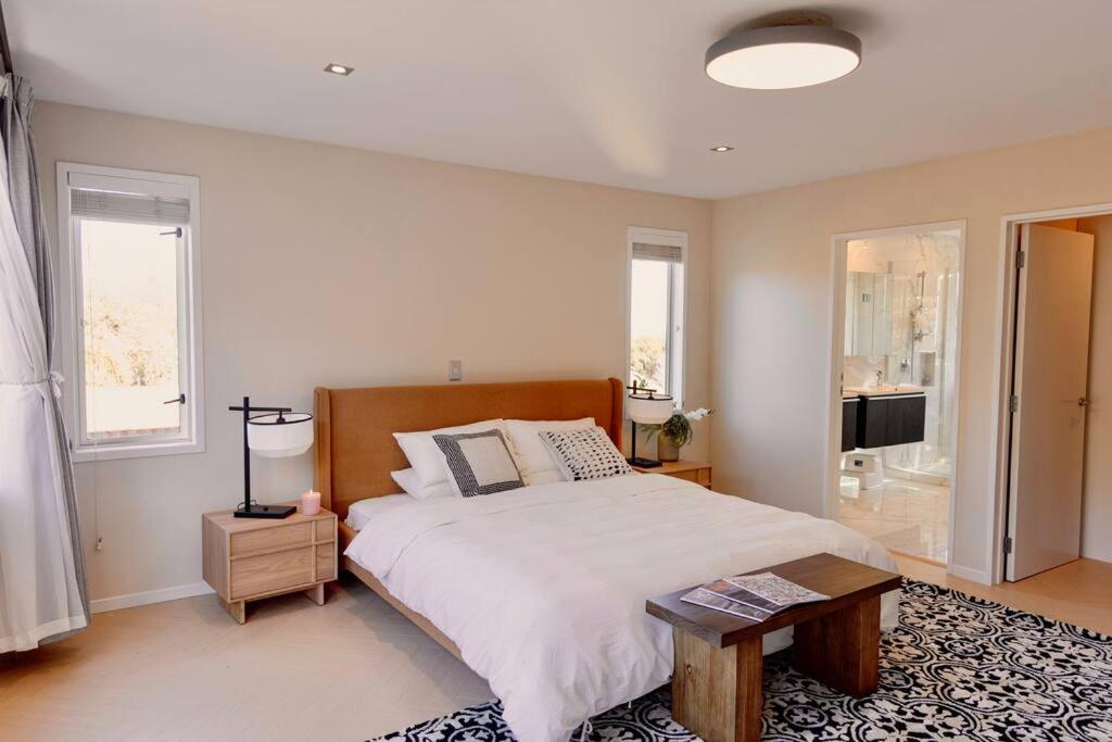 Modern Lifestyle Retreat With Stunning City View Auckland Eksteriør billede