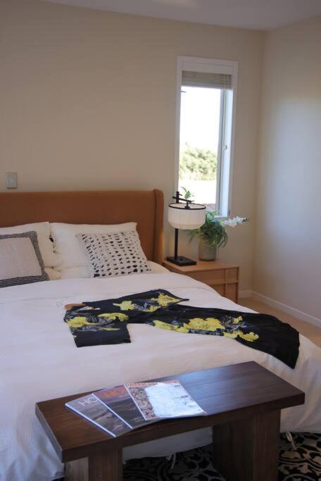 Modern Lifestyle Retreat With Stunning City View Auckland Eksteriør billede