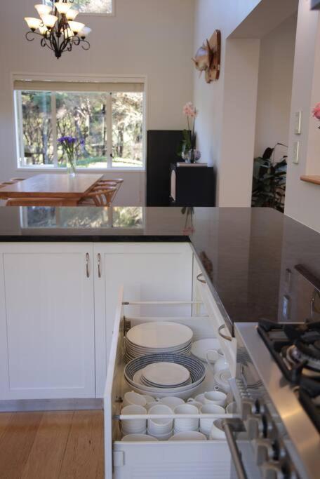 Modern Lifestyle Retreat With Stunning City View Auckland Eksteriør billede