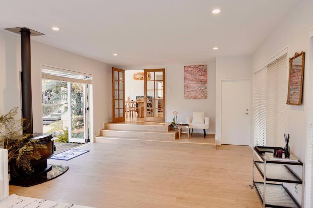 Modern Lifestyle Retreat With Stunning City View Auckland Eksteriør billede